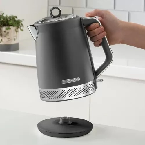 קומקום חשמלי ILLUMINATION Morphy Richards 108022 – תמונה 4